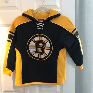 Youth Boston Bruins Lace-Up Pullover Hoodie